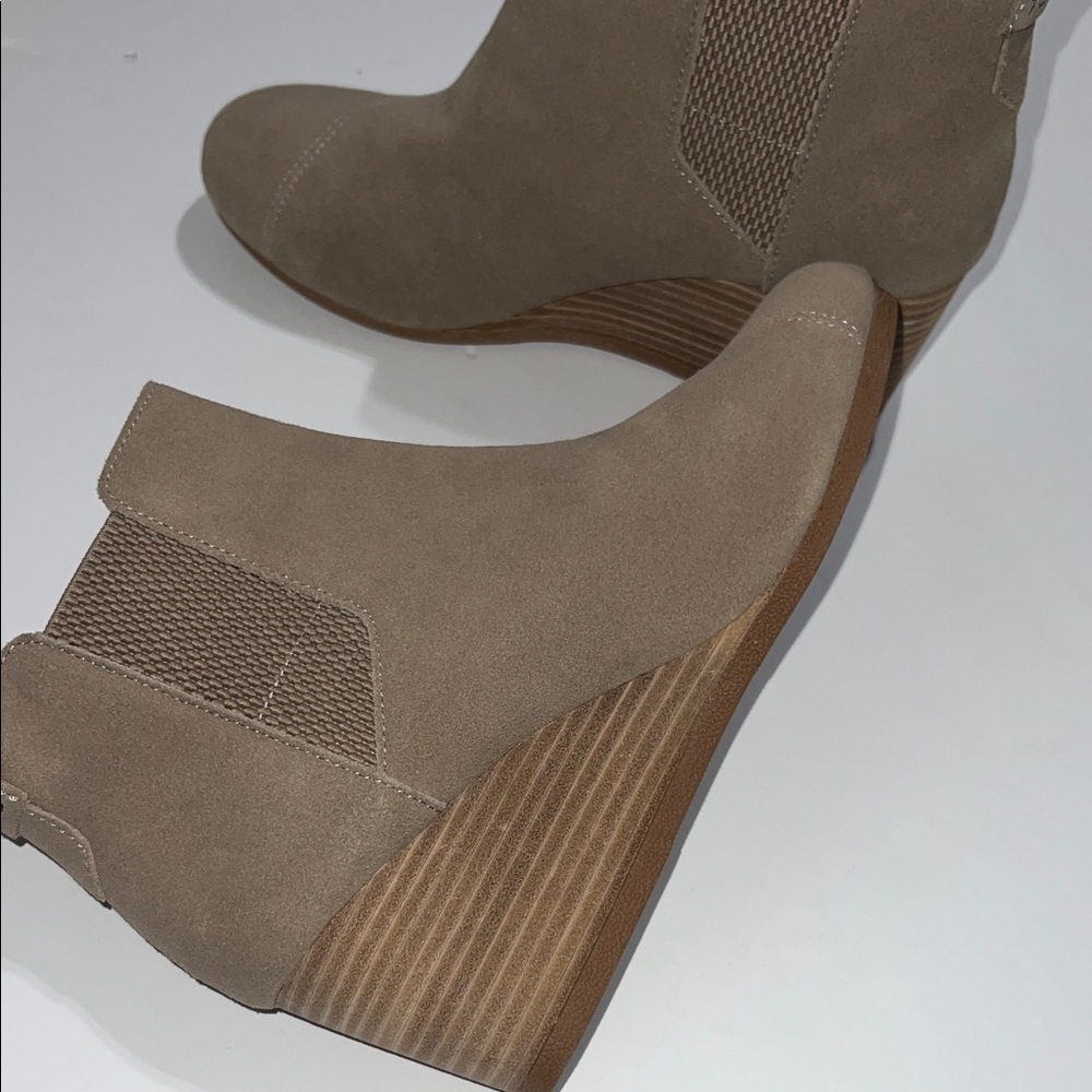 Toms Taupe Wedge Ankle Booties Women’s size 9.5 - Picture 6 of 9